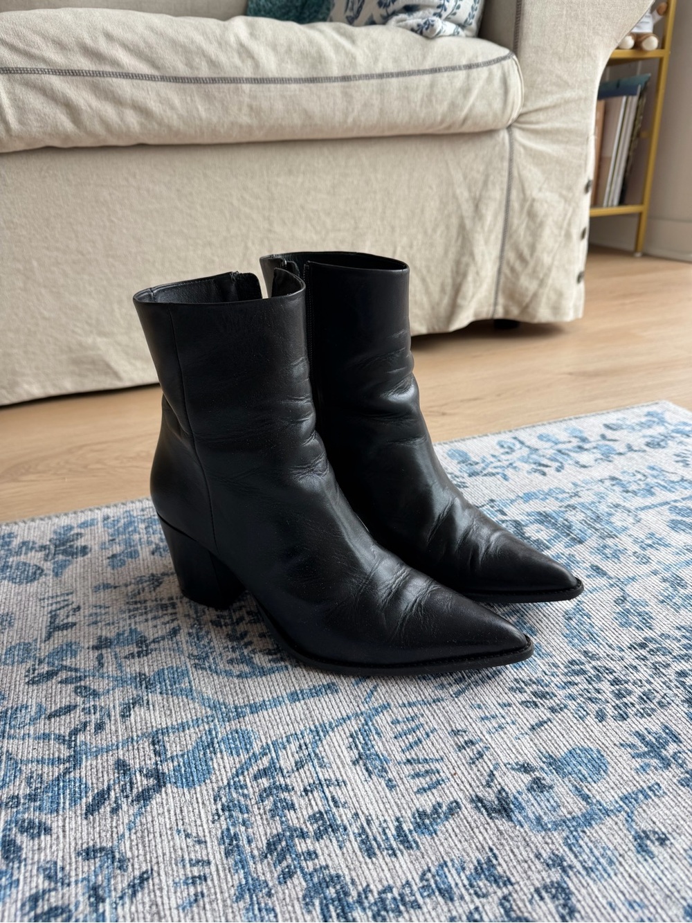 Women's Jonak Black Pointed Toe Mid-Heel Ankle Boots